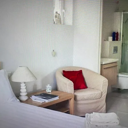 Apartment Avec Piscine Privee A 300m De La Plage