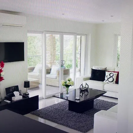 Apartment Avec Piscine Privee A 300m De La Plage